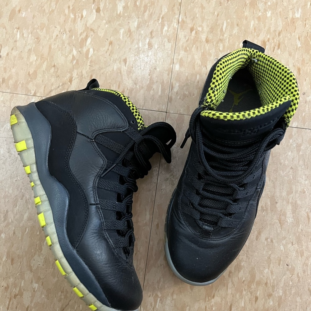 Nike Air Jordan 10 Authentic Retro Venom Green Black Sneakers size 7.5